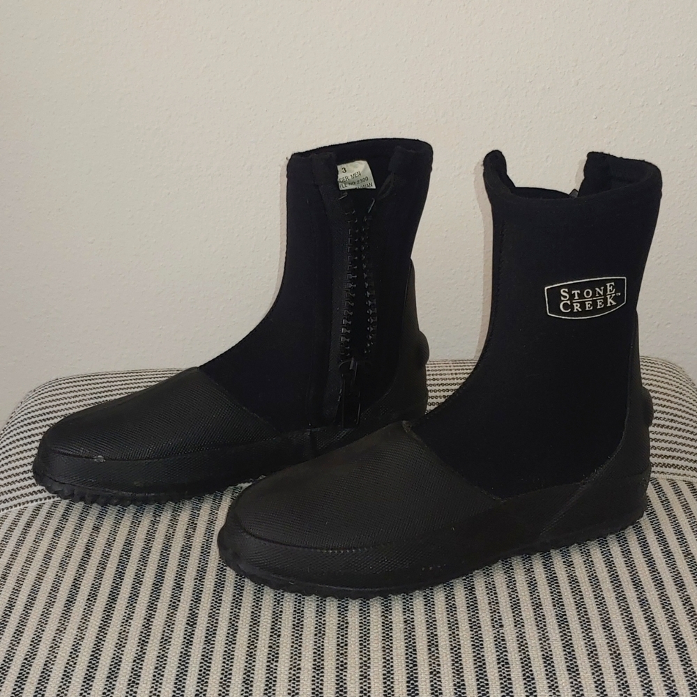 Boys Neoprene Booties, Water Shoes, Size 2 - 3, Like New